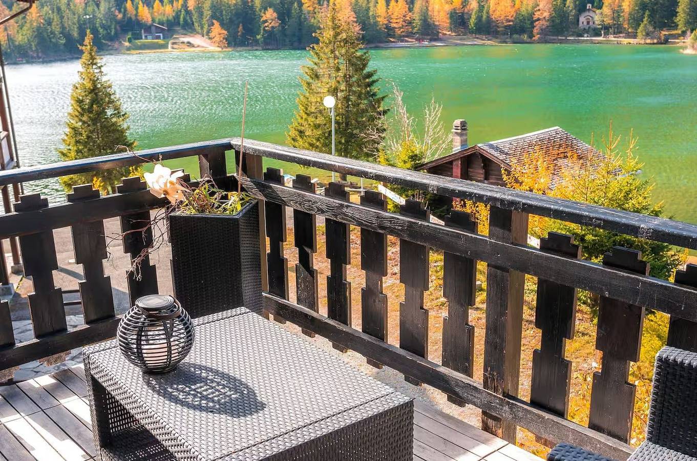 Lake-View Chalet with jacuzzi, sauna and garden in Champex-Lac, Orsières