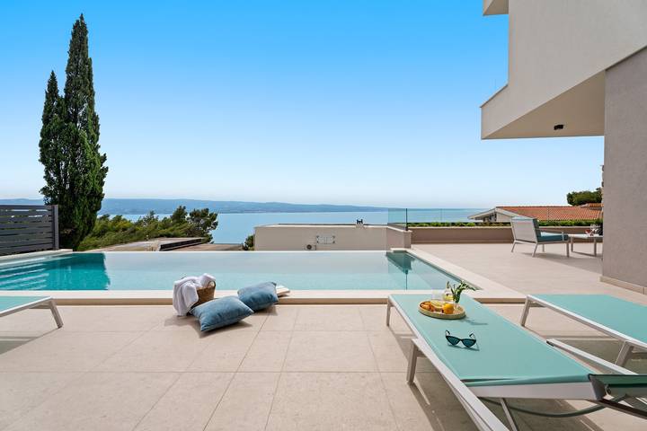 Ferienhaus für 6 Personen, mit Sauna und Meerblick sowie Balkon/Terrasse und Pool in Omis - 3