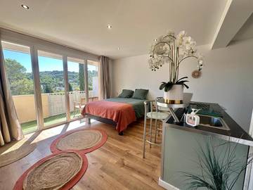 Gîte pour 2 personnes, avec terrasse et vue à Carnoux-en-Provence