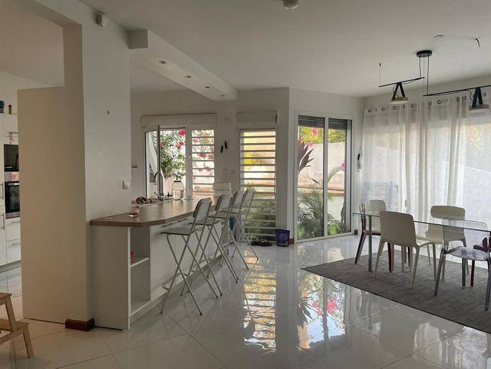 Appartement de vacances pour 4 personnes, avec piscine et terrasse