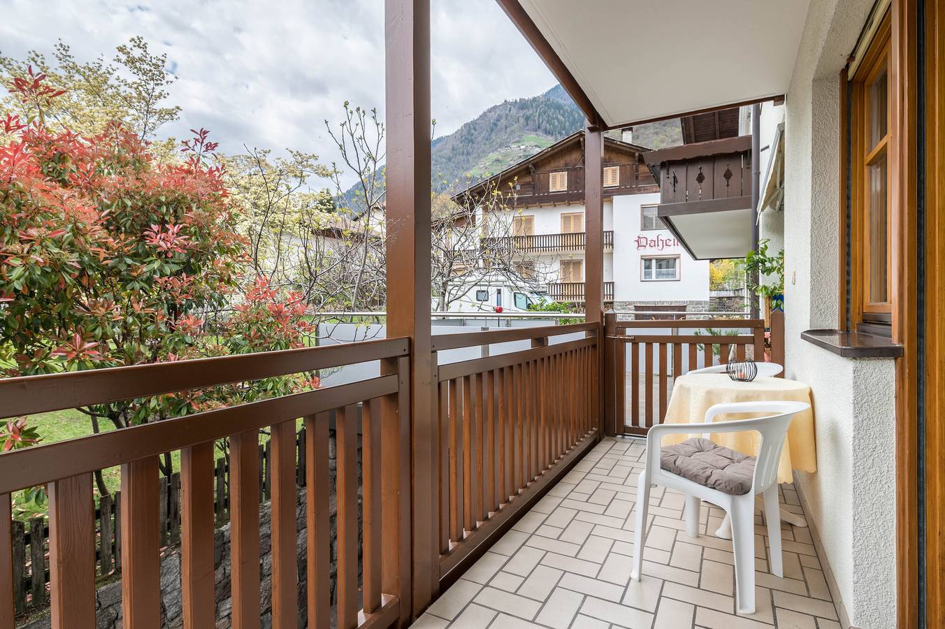 Ganze Wohnung, 'Taufner Apartment B 102' mit Bergblick, Garten und Wlan in Partschins, Texelgruppe