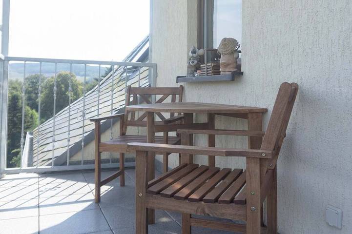 Ferienwohnung für 4 Personen, mit Balkon und Garten sowie Pool in Bad Schlema