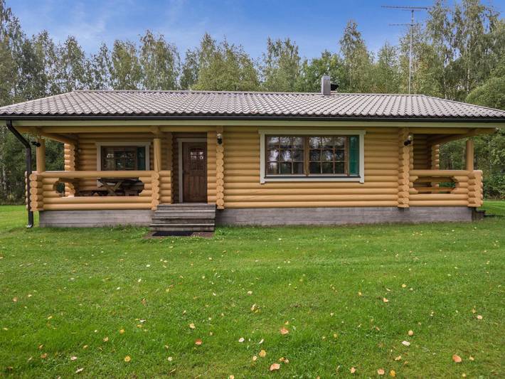 Uitonniemi, rummukkala in Heinävesi, Südsavo