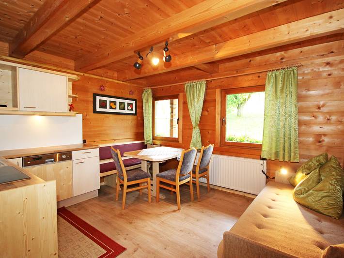 Ferienwohnung für 5 Personen, mit Balkon und Terrasse sowie Garten und Ausblick im Ski-Optimal Hochzillertal - 2