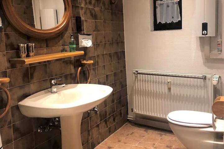 Romantic vacation apartment in a historic castle for 3-4 people in Núremberg, Frankenalb