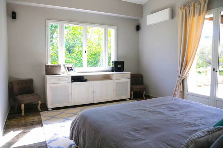 Villa pour 11 personnes, avec Terrasse ainsi que Jardin et Sauna à Le Castellet - 3