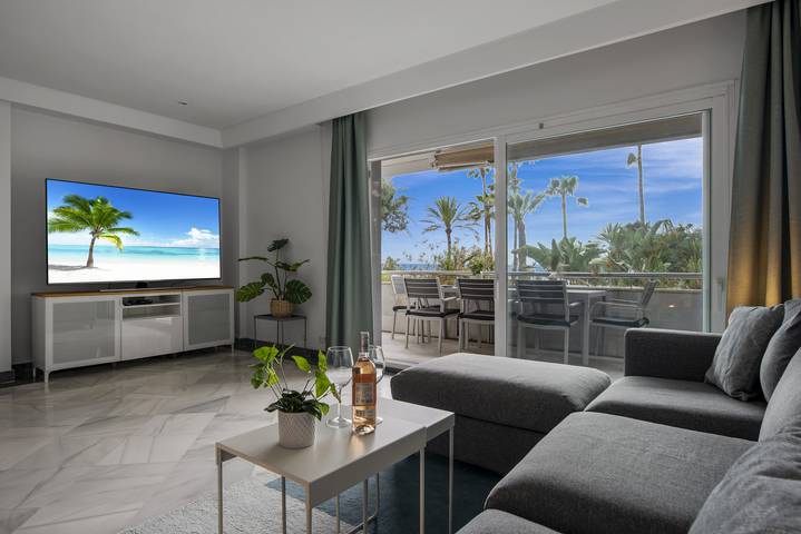 Hel lejlighed, Gran Marbella Seafront in Playa de la Fontanilla, Marbella