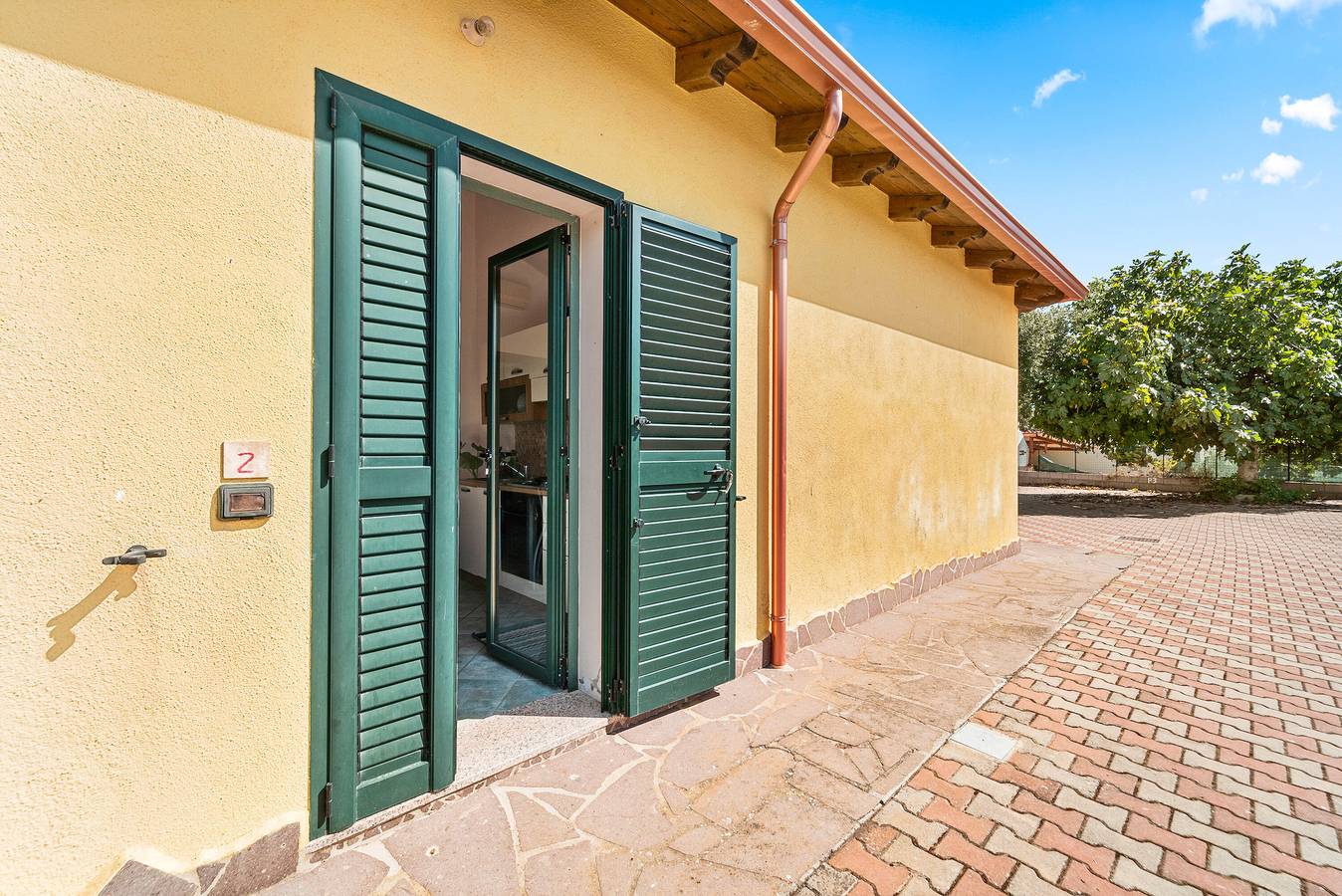 Casa Vacanze Residence Sulcis 2 con terrazza condivisa & A/C in Is Cuccus, Masainas