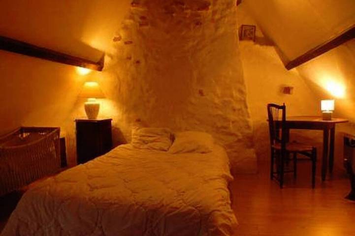 Location de vacances pour 10 personnes, avec terrasse et jardin, animaux acceptés à Saint-Amand-de-Coly - 2