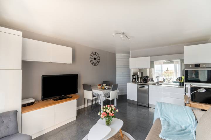 Gîte pour 2 personnes, avec terrasse dans Plage De La Banche Binic - 2