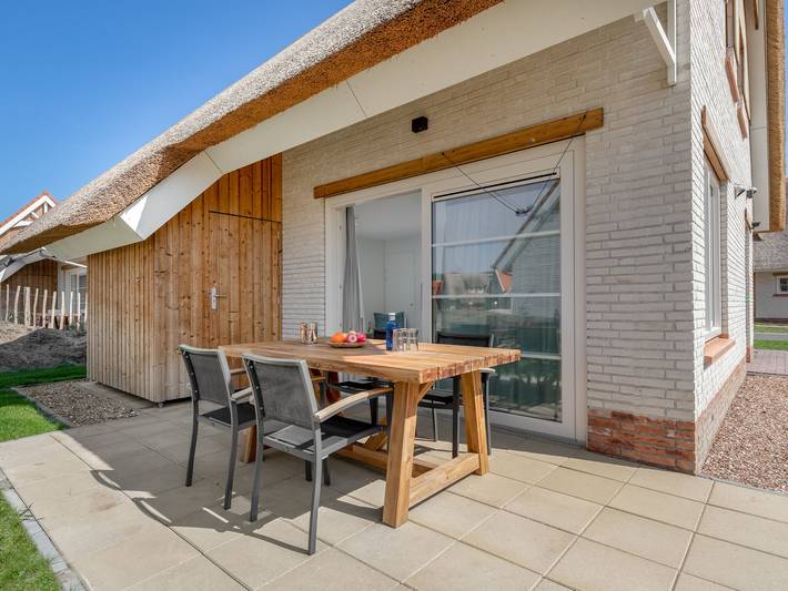 Ferienhaus für 4 Personen, mit Terrasse und Sauna in Nieuwvliet Bad