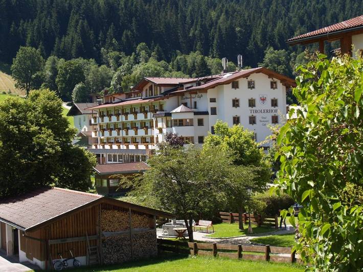 Hôtel pour 4 personnes, avec vue et sauna ainsi que jardin et piscine, animaux acceptés