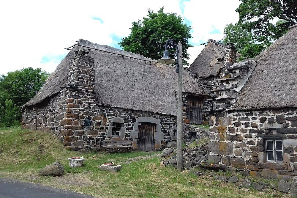 Appartement entier, Le Petit Séguret au pied du Rocher d'Aiguilhe in Aiguilhe, Haute-Loire