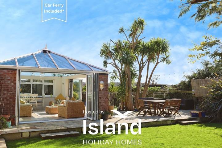 Cottage for 8 people, with garden, with pets on the Isle of Wight