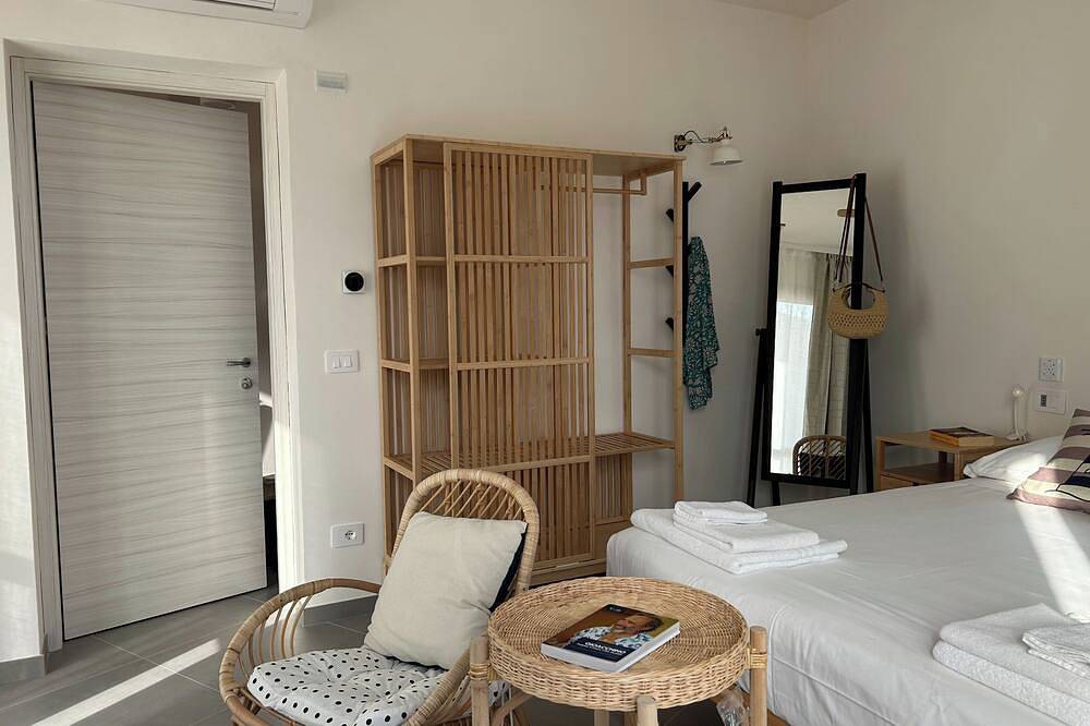 Ganze Wohnung, Apartment Suite mit Doppelbett in Favignana Stadt, Favignana