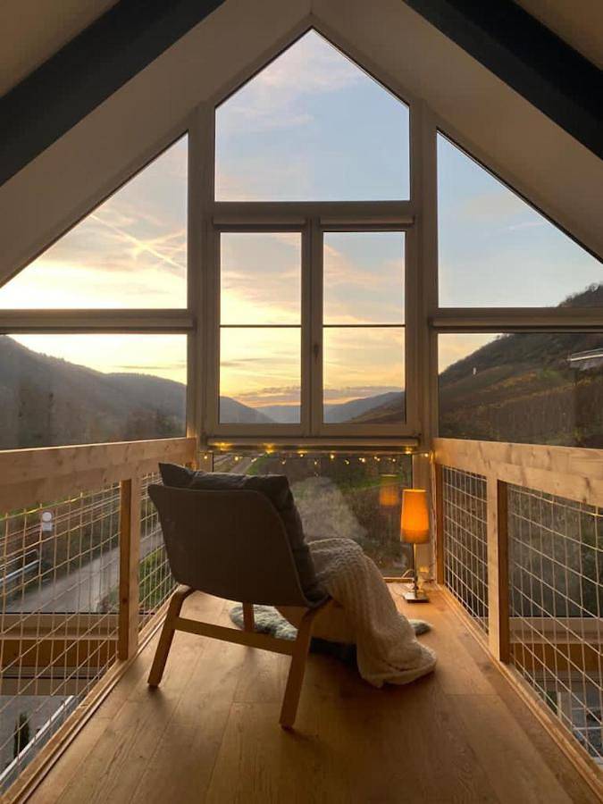 Mosel Chalets - Design-Ferienhäuser - Terrasse und Traumblick, nähe Cochem - Direkt am Weinberg, Chalet Mitte mit Sauna in Pommern (Deutschland), Cochem-Zell