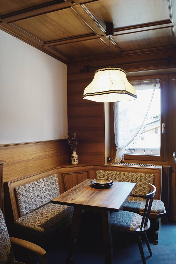 Entire apartment, Apartment '4' with Mountain View, Shared Garden and Wi-Fi in Ortisei, Dolomiti Superski