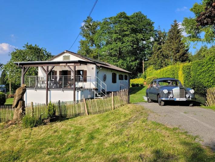 Ferienhaus für 4 Personen, mit Terrasse und Garten sowie Pool und Ausblick in Herscheid