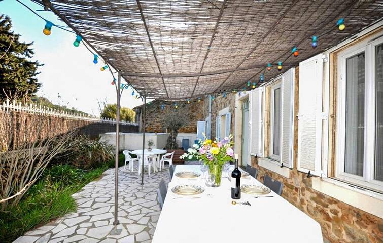 Location de vacances pour 12 personnes, avec terrasse et piscine, animaux acceptés à Saint-André-de-Roquelongue - 2