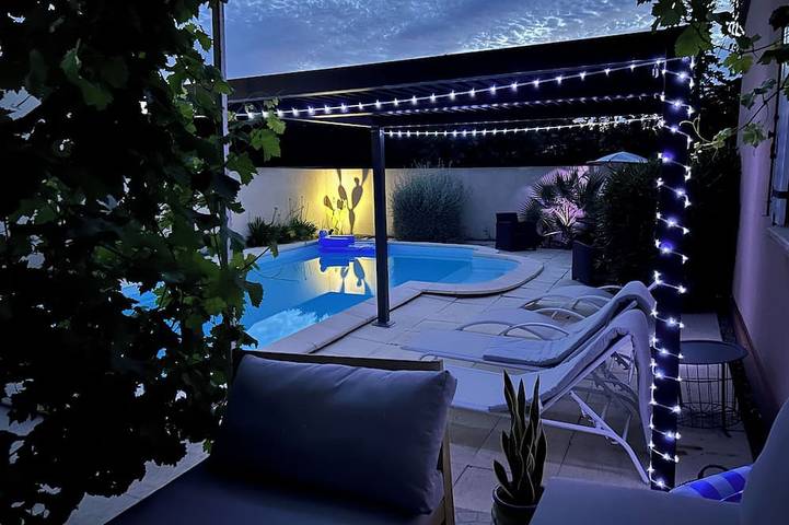 Villa pour 4 personnes, avec jardin à L'Isle-sur-la-Sorgue