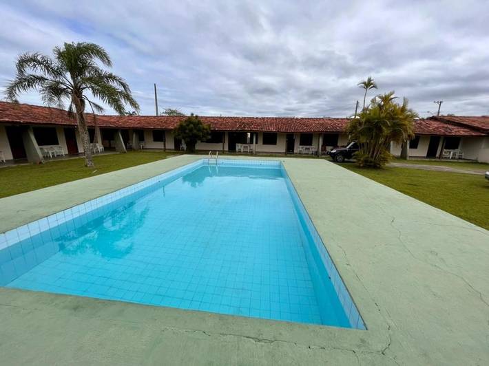 Casas e apartamentos de temporada para 8 pessoas, com jardim e piscina, com animais de estimação em Iguape