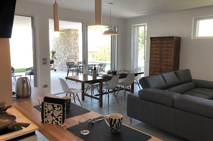 Villa für 4 Personen, mit Garten und Pool sowie Balkon am Gardasee - 2