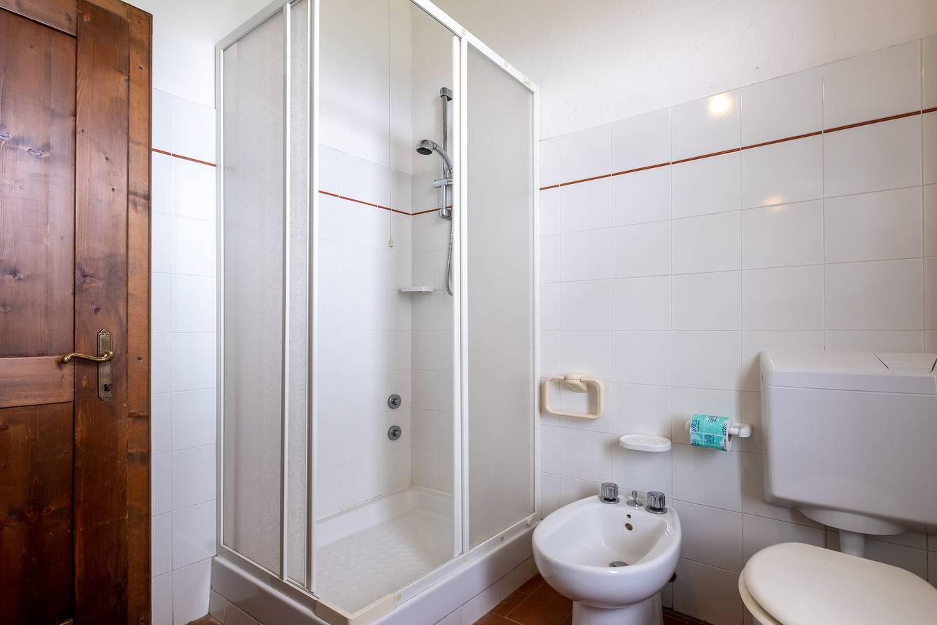 Vakantiewoning "Geranio" met uitzicht op de bergen, gemeenschappelijk zwembad & Wi-Fi, foto 14