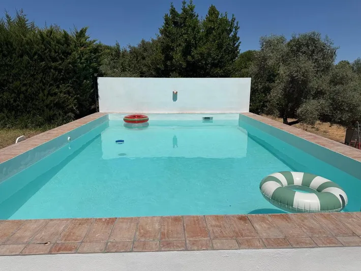 Casa de vacaciones para 6 personas, con vistas además de jardín y piscina, Se admiten mascotas - 1