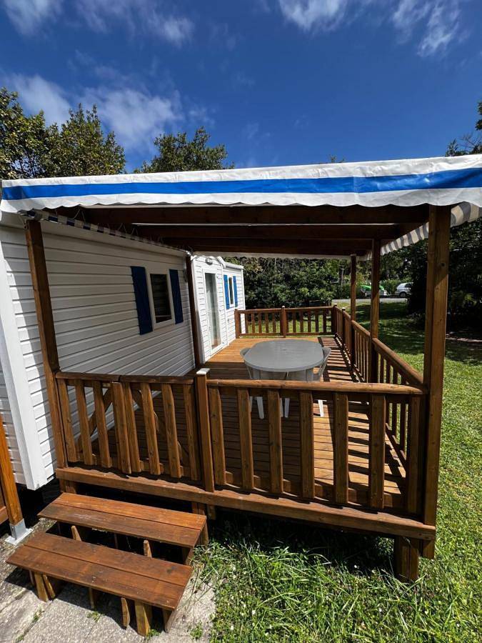 Mobil Home terrain privé 300 M plage in La Brée-les-Bains, Côte de Beauté