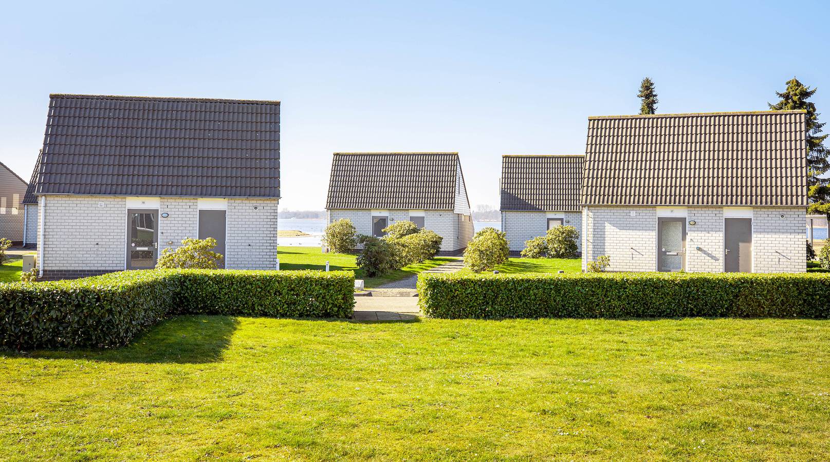 Monda Vakantieparken - Veluwe Strandbad — Bungalow Comfort Deluxe | 6 Personen in Elburg, Veluwemeer