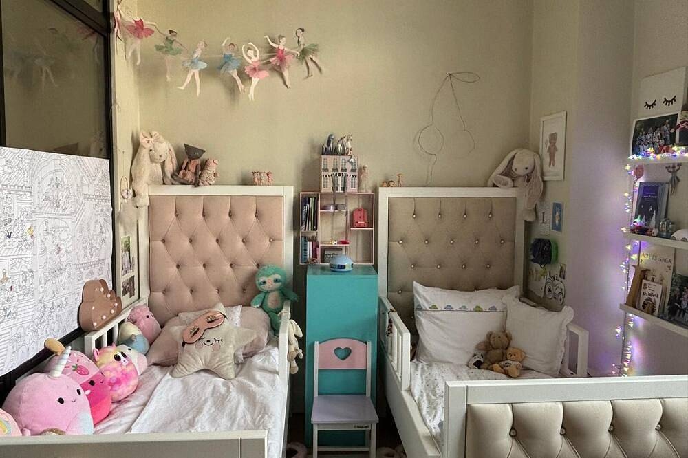 Ganze Wohnung, Classic Stockholm Apartment with High Ceilings & Balcony - Heart of Odenplan in Norrmalms stadsdelsområde, Stockholm