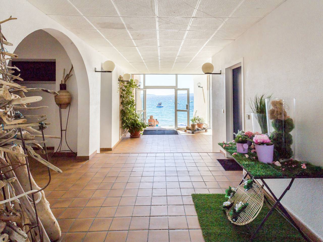 Entire apartment, Les Sables d'Aiguebelle in Plage d'Aiguebelle, Le Lavandou