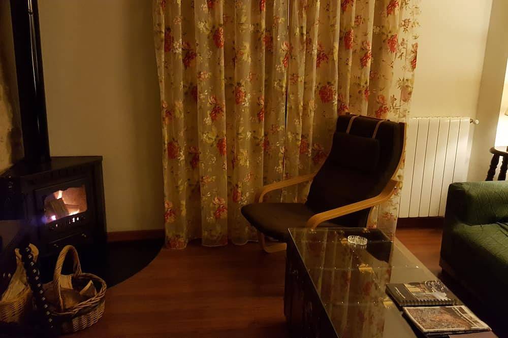 Apartamento entero, Casa rural 3 con piscina y jardín con barbacoas in Bañeres, Interior de Alicante