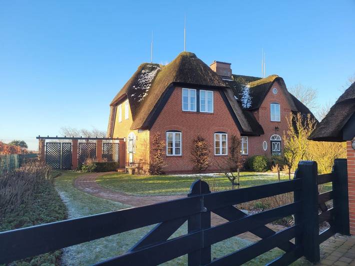 Ferienhaus Friesenrose - „Erholsame Ferienhaushälfte Friesenrose: Ideal für Familien und Hundeliebhaber!“ in Goting, Föhr