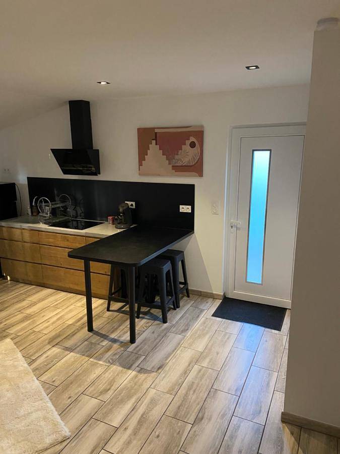 Gîte pour 4 personnes, avec Terrasse et Jardin dans Venouse