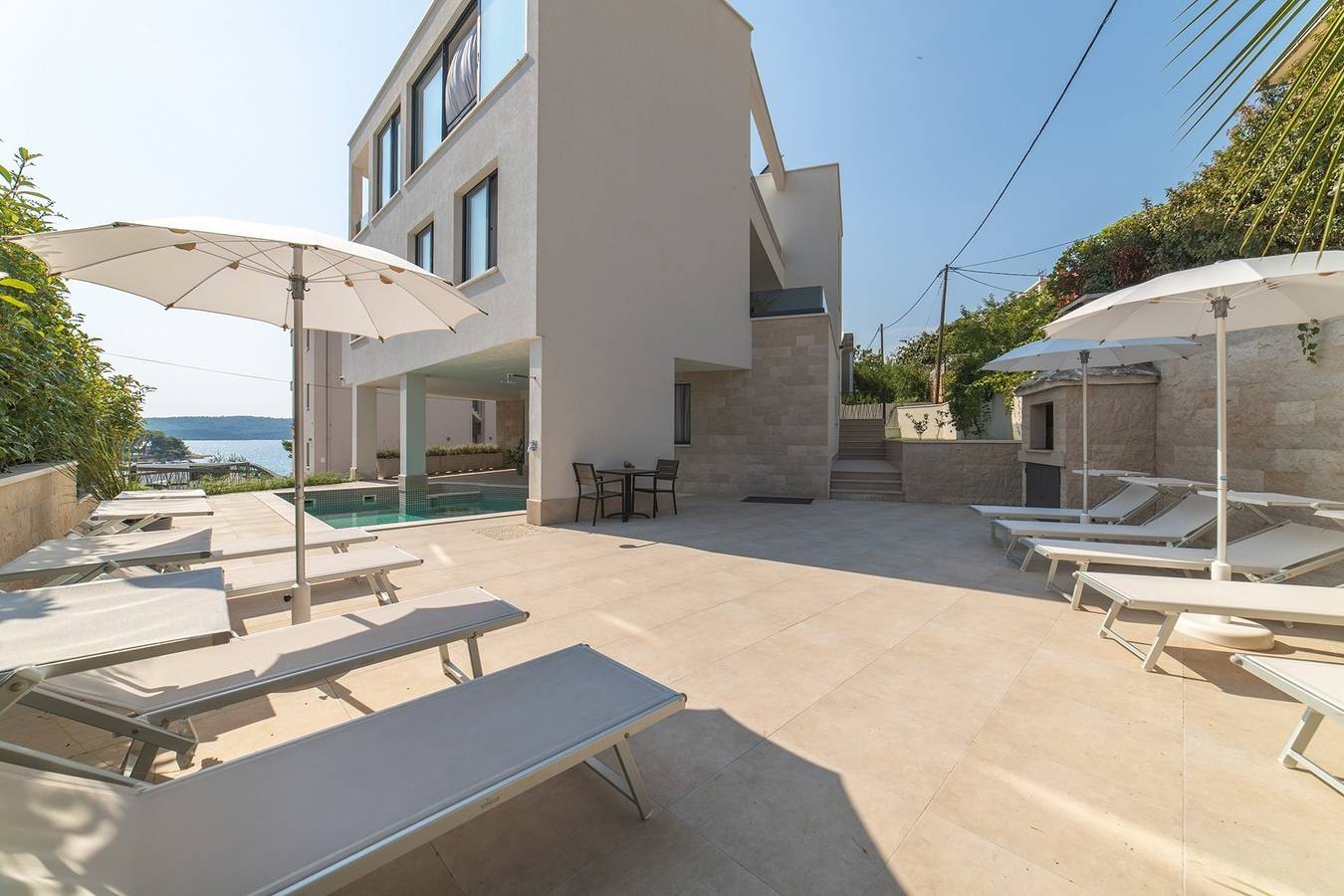 Atemberaubende Villa Abeona auf der Insel Čiovo in Trogir, Ciovo