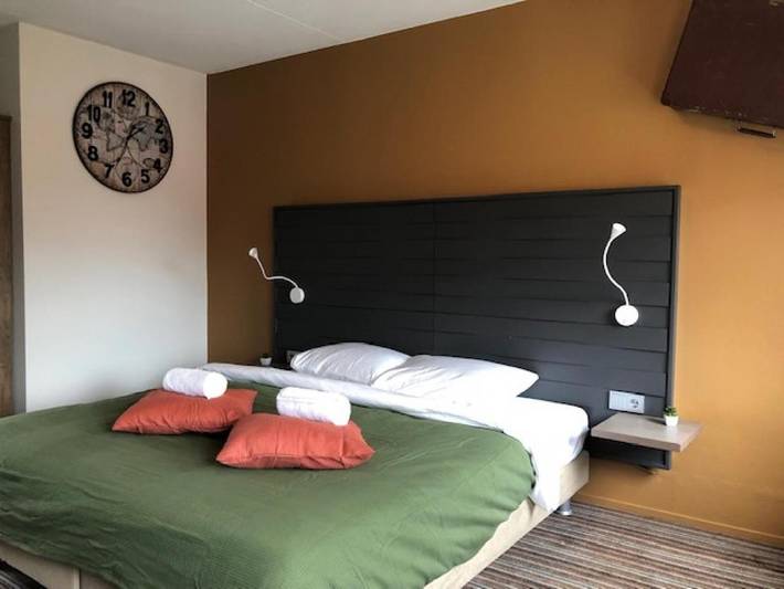 Hotel para 3 personas, con vistas y terraza - 1