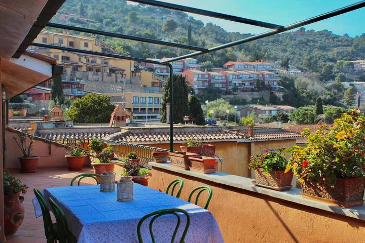 Ferienwohnung für 6 Personen, mit Balkon und Terrasse sowie Pool und Ausblick in Porto Santo Stefano - 4