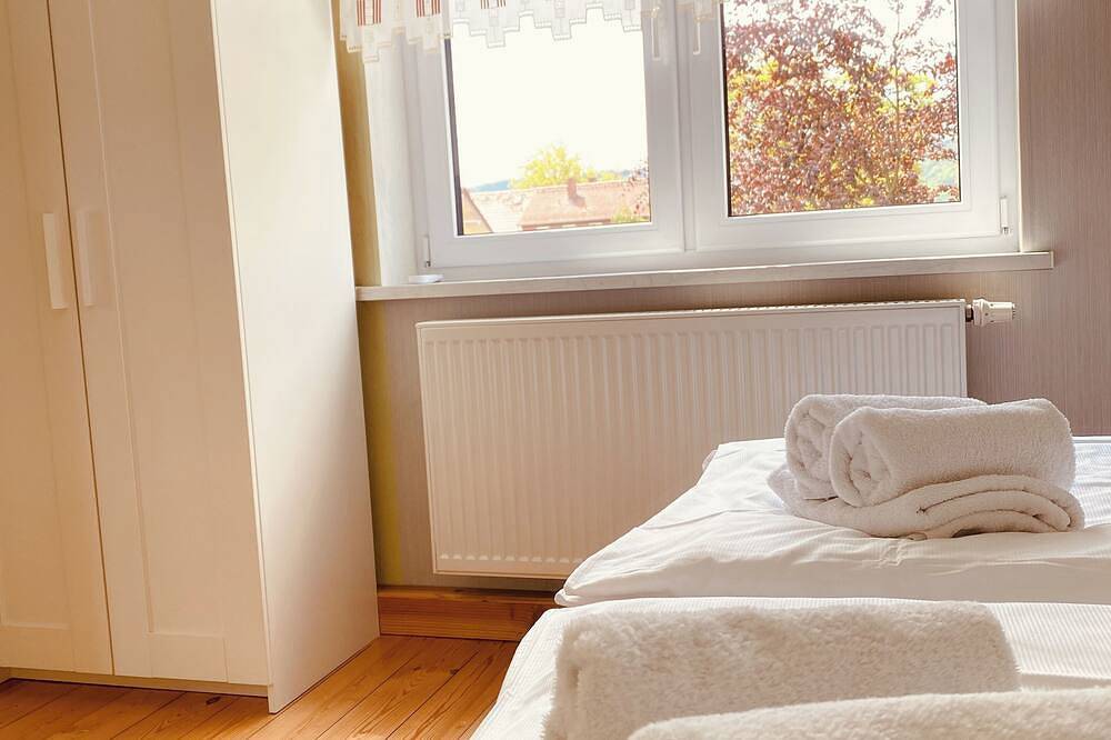 Ganze Wohnung, Ruhig, modern & Nähe Altstadt! in Meiningen, Werratal