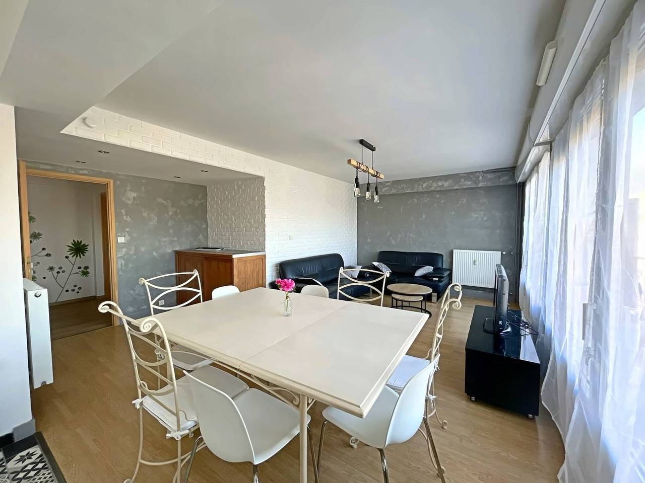 Appartement entier, Appartement spacieux au cœur de Berck-Plage avec balcon et parking in Berck Plage, Berck