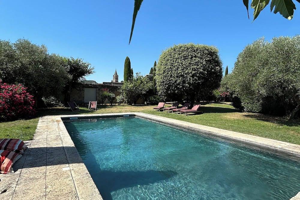 Charming Mas In The Heart Of The Village Of Collias At The Gateway To Uzes in Collias, Nimes region