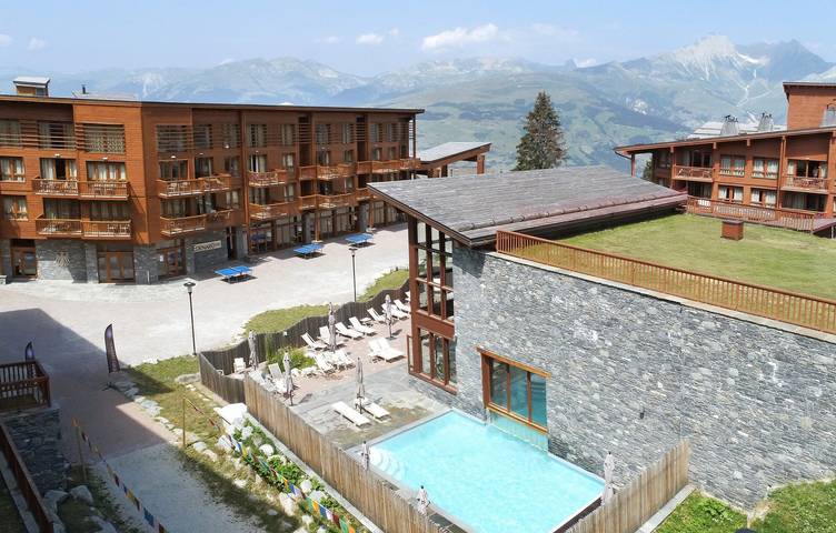 Hôtel pour 3 personnes, avec terrasse ainsi que piscine et sauna, animaux acceptés à Bourg-Saint-Maurice
