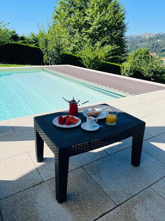 Location de vacances pour 11 personnes, avec Balcon et Jacuzzi ainsi que Terrasse et Jardin dans Cabeceiras de Basto