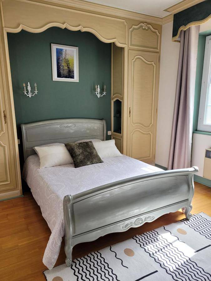 Location de vacances pour 2 personnes, avec Terrasse ainsi que Jardin et Vue à Plougonven - 4