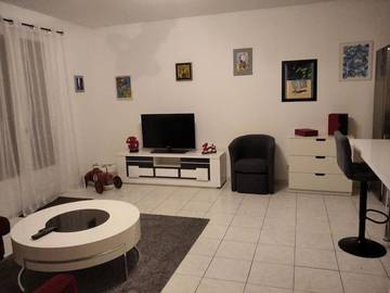 Gîte pour 2 personnes, avec terrasse à Viry-Châtillon