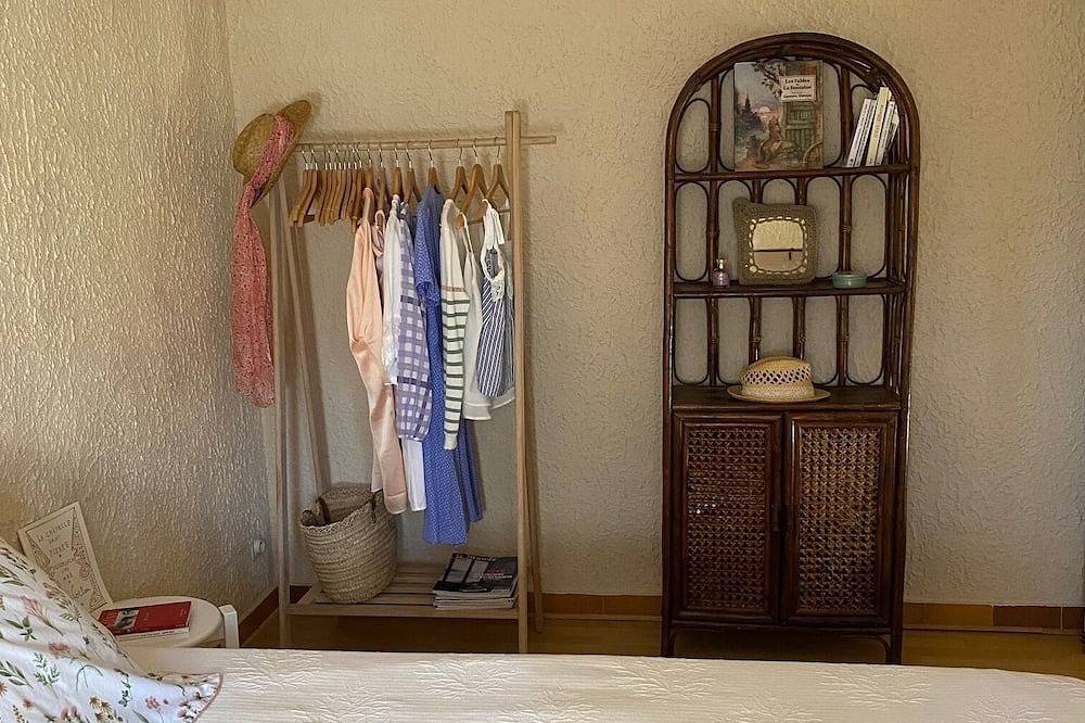 Jolie Maison de Village, à 2 min à Pied du lac D'esparron de Verdon in Esparron-de-Verdon, Parc naturel régional du Verdon