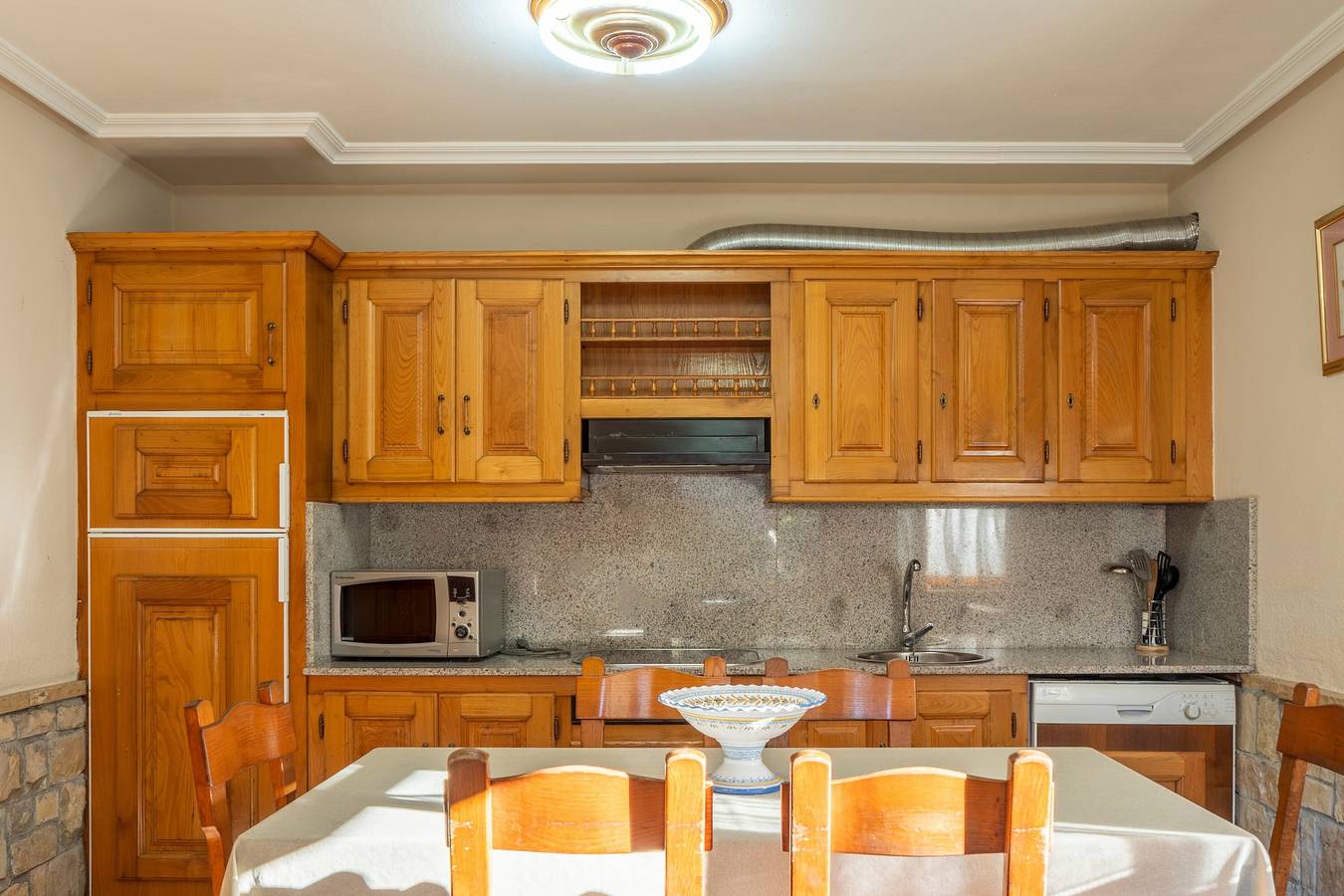 Entire apartment, Apartment 'Casa Geli 1' in La Robellada, Onís – Sleeps 9, Pet-Friendly in La Robellada, Onís