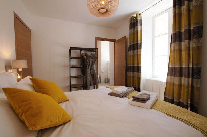 Location de vacances pour 8 personnes, avec vue ainsi que piscine et jardin à Les Riceys - 4