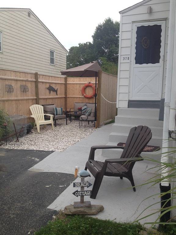 Ganze Wohnung, Gemütliches Newport Beach Apartment, privater Eingang, Parkplatz in Middletown, Newport County