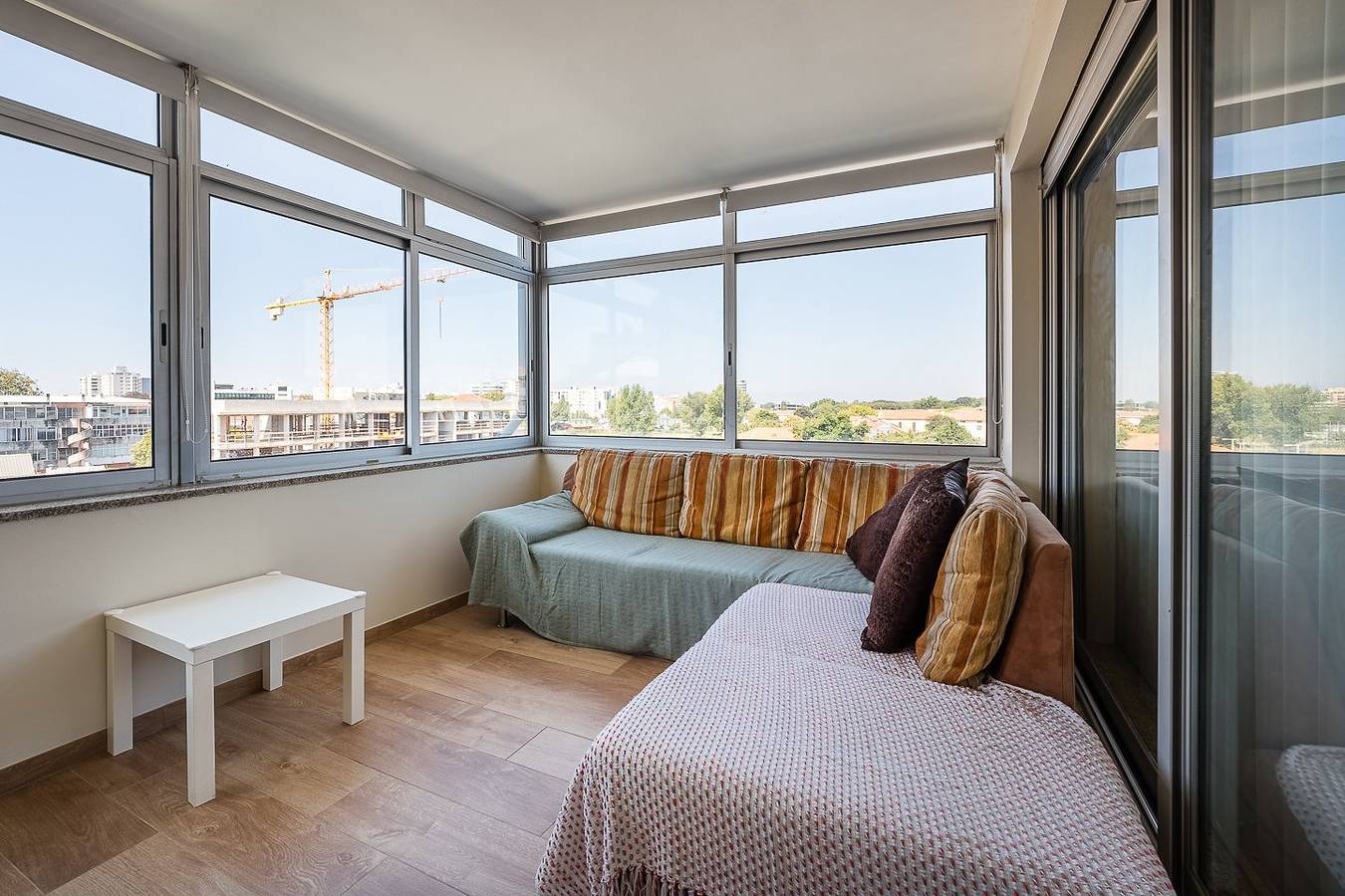 Entire apartment, Guestready - Modern haven with a balcony in Porto, Porto District